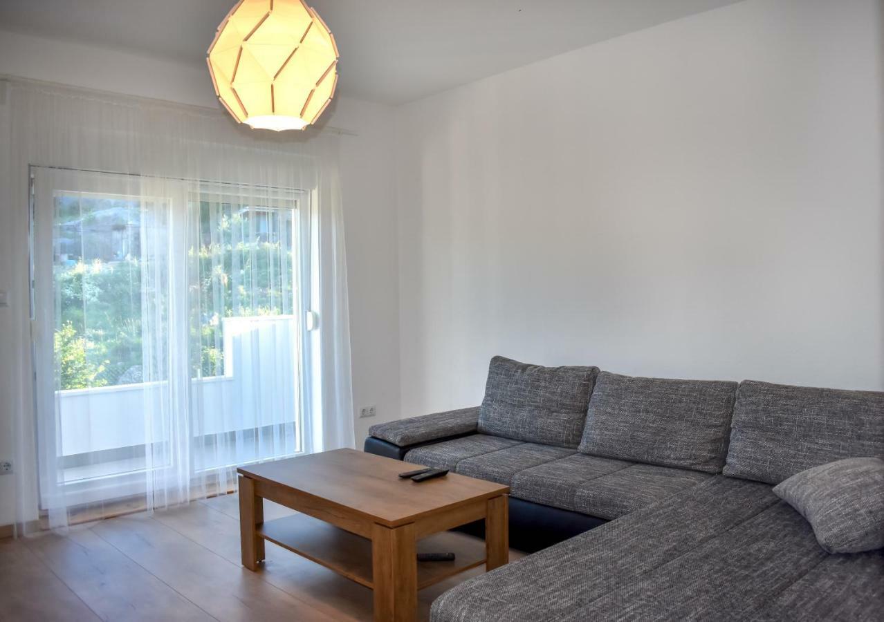 Bonaventura - Countryside Villa Near Split With Private Pool Neoric エクステリア 写真